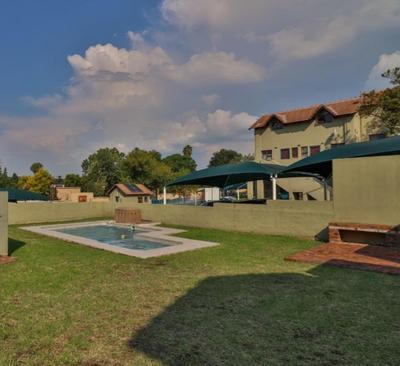 Townhouse For Sale in Ferndale, Randburg