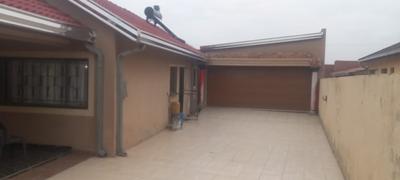 House For Sale in Dobsonville, Soweto