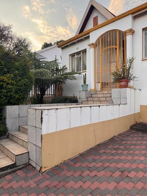 House For Sale in Richmond, Johannesburg